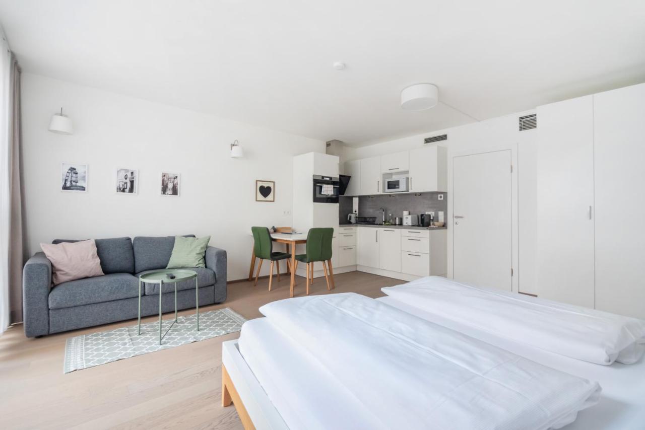 Quiet And Cozy Apartment Next To Mariahilfer Strasse And Naschmarkt With Ac, Minimum 30 Nights Виена Екстериор снимка