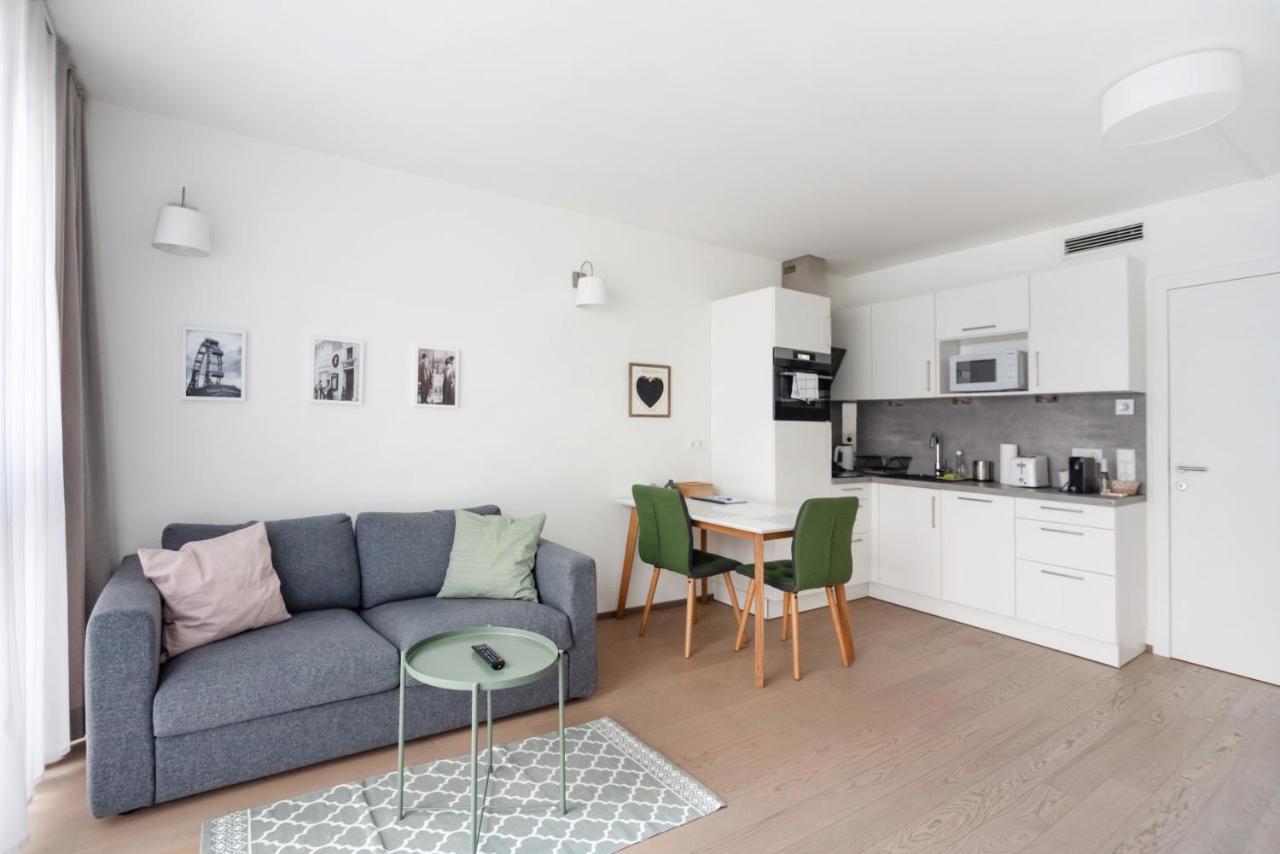 Quiet And Cozy Apartment Next To Mariahilfer Strasse And Naschmarkt With Ac, Minimum 30 Nights Виена Екстериор снимка