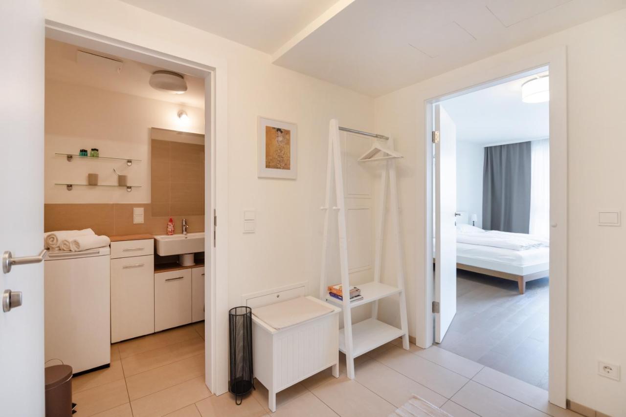 Quiet And Cozy Apartment Next To Mariahilfer Strasse And Naschmarkt With Ac, Minimum 30 Nights Виена Екстериор снимка