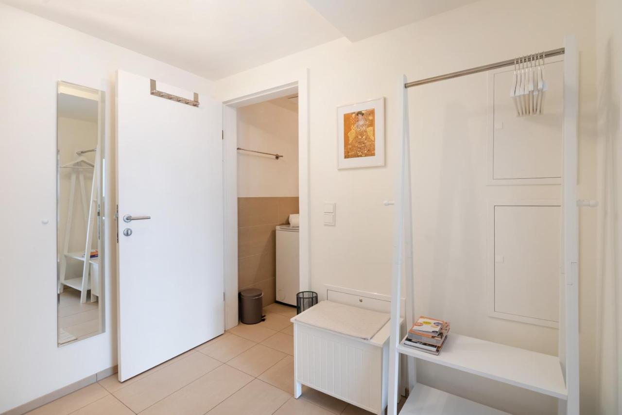 Quiet And Cozy Apartment Next To Mariahilfer Strasse And Naschmarkt With Ac, Minimum 30 Nights Виена Екстериор снимка