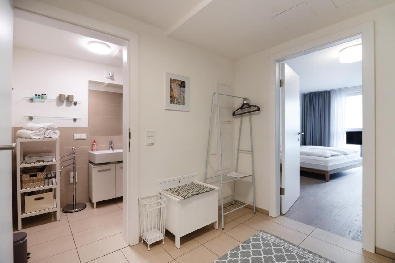 Quiet And Cozy Apartment Next To Mariahilfer Strasse And Naschmarkt With Ac, Minimum 30 Nights Виена Екстериор снимка