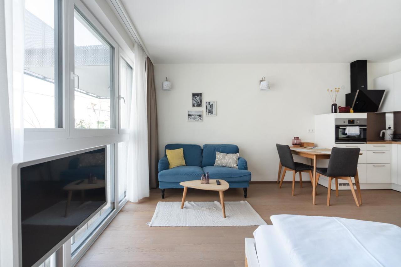 Quiet And Cozy Apartment Next To Mariahilfer Strasse And Naschmarkt With Ac, Minimum 30 Nights Виена Екстериор снимка